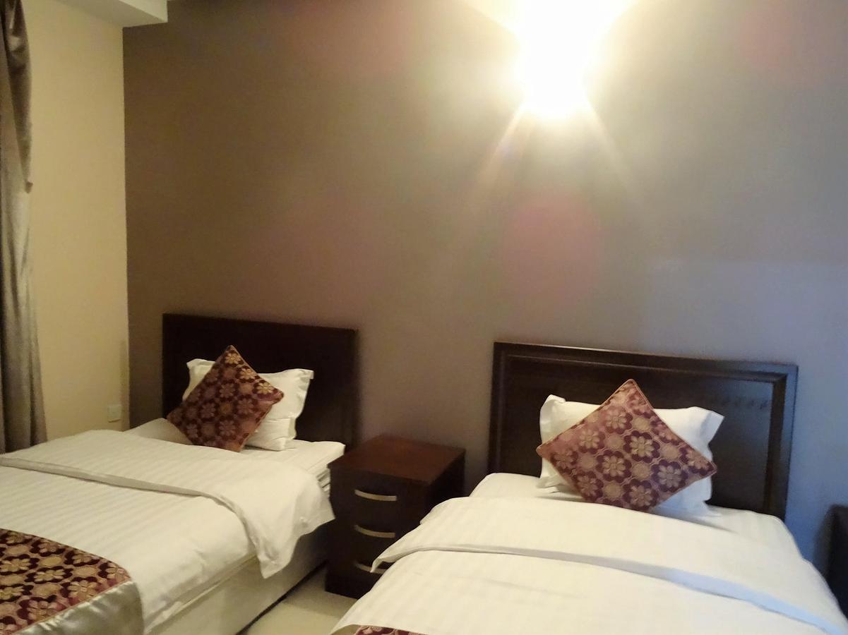 Dar Hashim Hotel Suites - Al Sahafa Rijád Kültér fotó